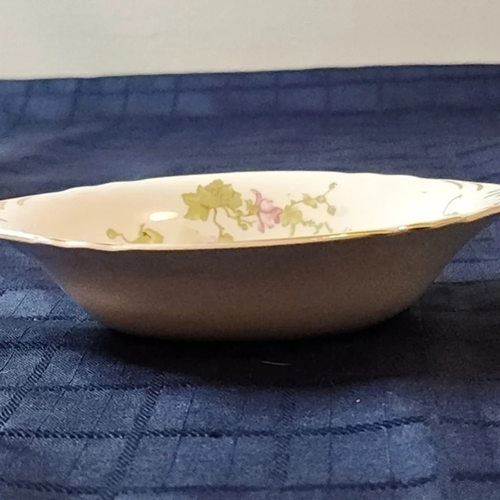 4 Pope Gosser China Small Flowers With Gold Trim Small Oblong Serving Bowls‎